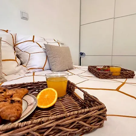 Dominik アパート *