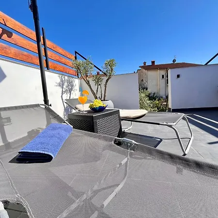 Dominik アパート